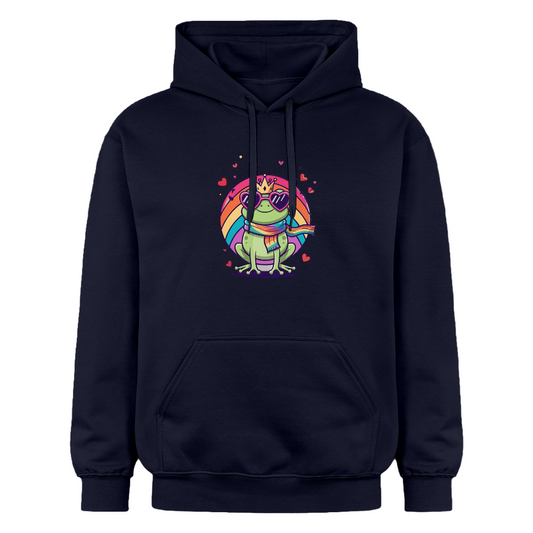Hoodie mit cartoonartigem Frosch in Herzbrille, Krone und Regenbogenschwanz, Pride-Flagge in der Hand, umgeben von pinken Herzen“ - Navy