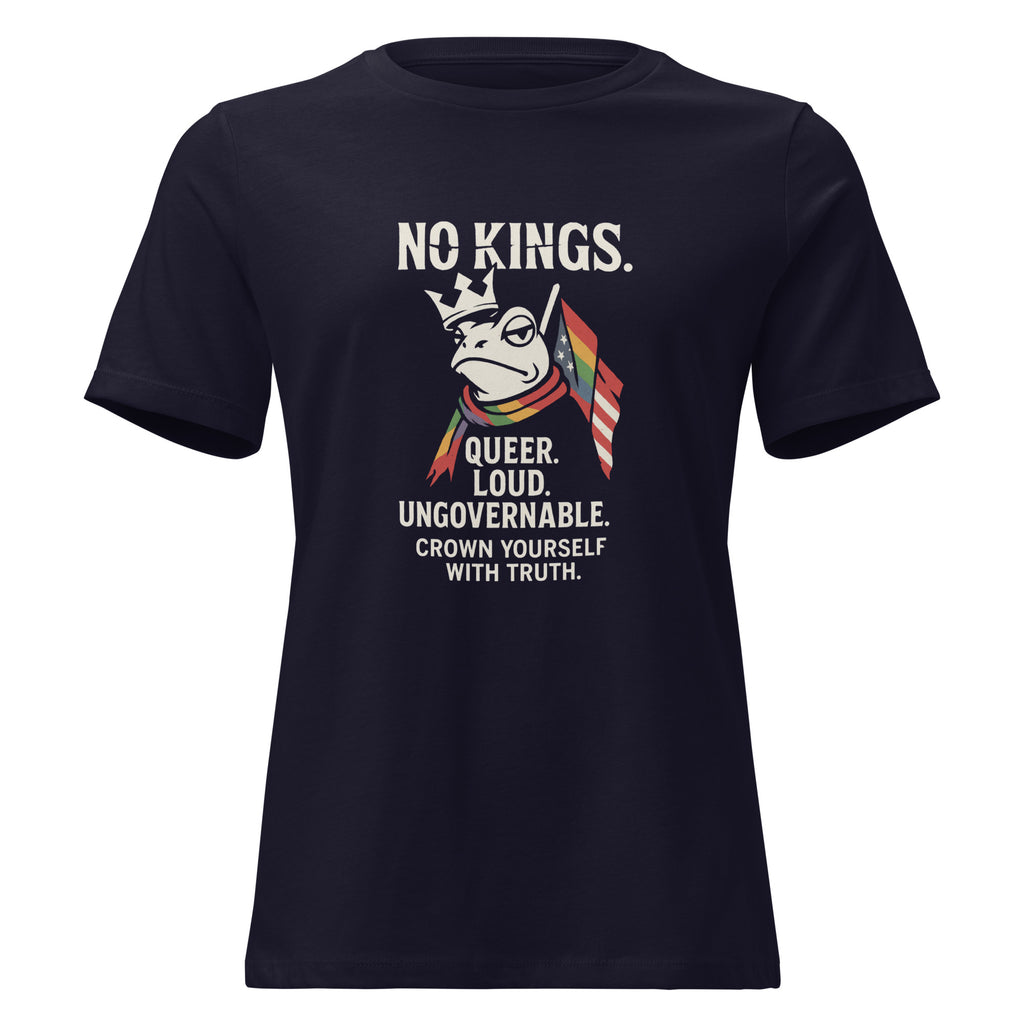 Damen T‑Shirt mit queerem Frosch‑Motiv und Slogans NO KINGS, QUEER, LOUD, UNGOVERNABLE

