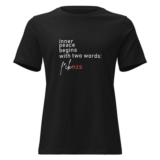 Inner Peace T‑Shirt für Frauen mit Statement „FCK NZS“, schwarzes Shirt mit typografischem Print

