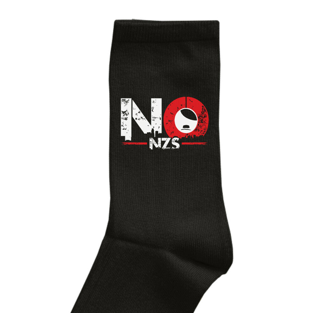 „Schwarze Socke mit weiß-rotem  NO NZS