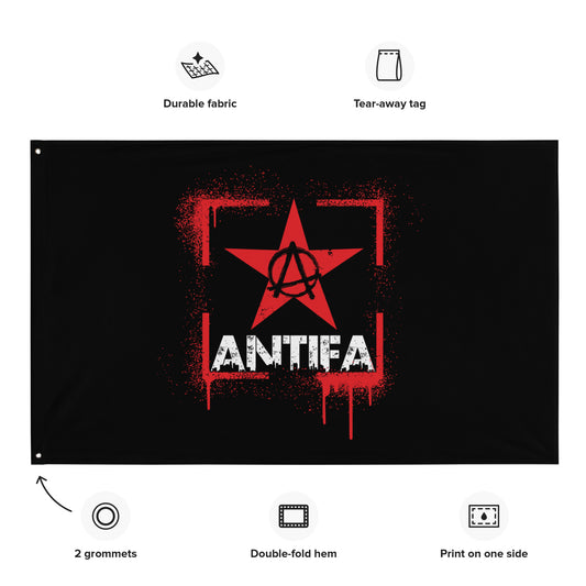 „Weißer Schriftzug ‚ANTIFA‘ in Stencil-Optik unter rotem Stern – urbanes Protestdesign“