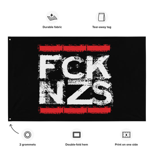 „Antifaschistische Flagge im Retro‑Brick‑Design“

