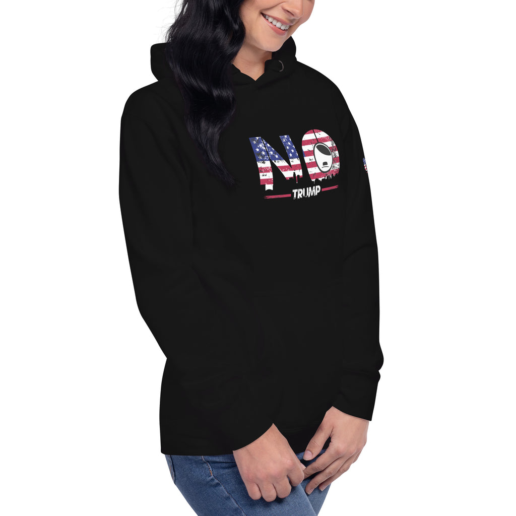  NO TRUMP Unisex Kapuzenpullover, Frontansicht mit NO TRUMP Aufdruck. FCK NZS Shop
