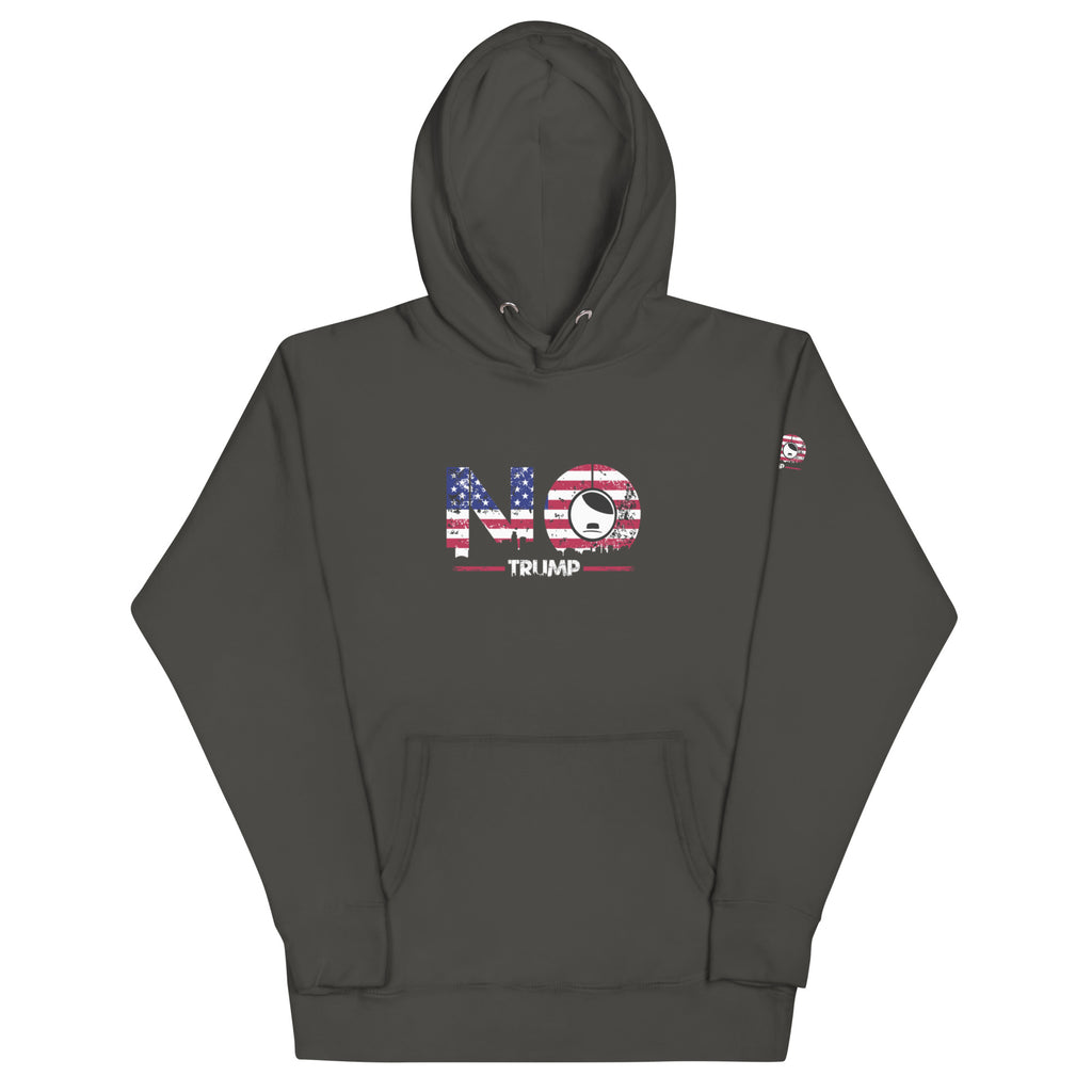 NO TRUMP Hoodie Flatlay mit Accessoires.