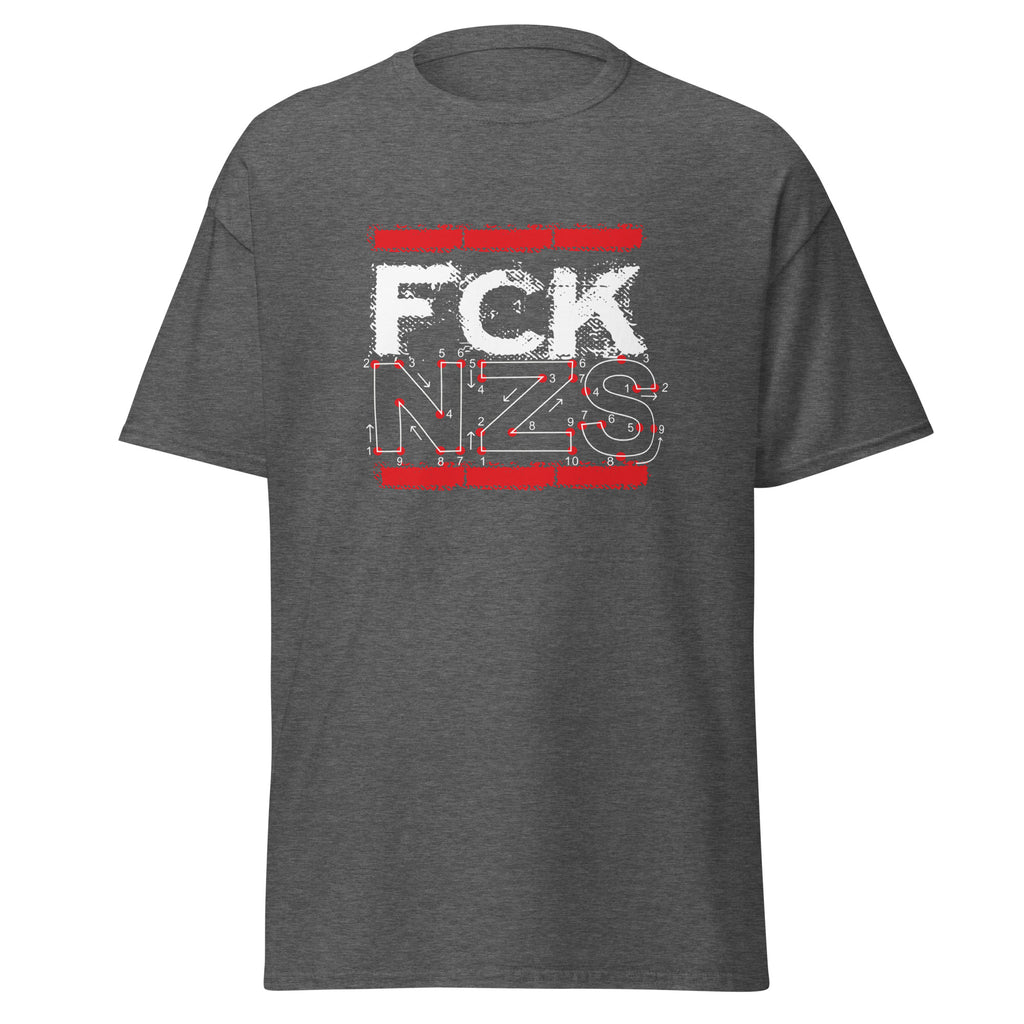 Graues
 Herren‑T‑Shirt mit weiß‑rotem FCK NZS Frontprint in distressed Typografie, Buchstaben als Zahlenbild mit roten Verbindungslinien.