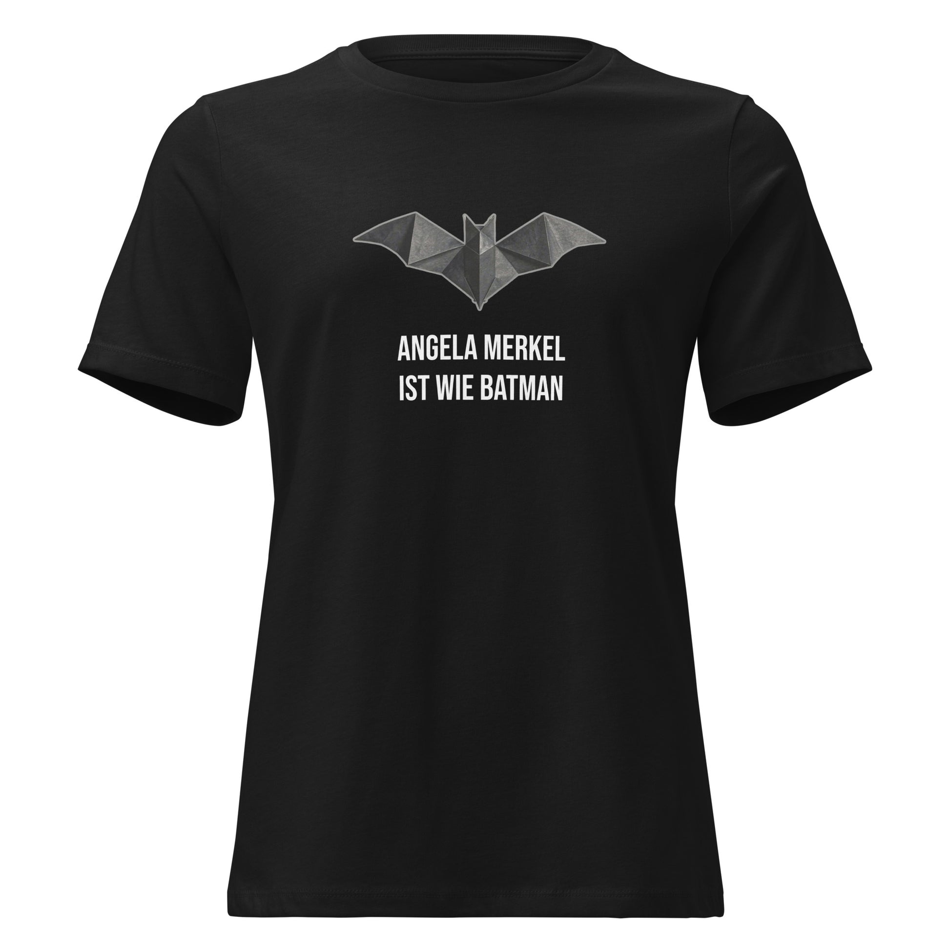 „Schwarzes Damen T‑Shirt mit Origami‑Bat‑Symbol und dem Aufdruck ‚Angela Merkel ist wie Batman‘ aus der Raute – The Comeback Kollektion.“