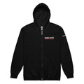 „Schwarzer Unisex-Zip-Hoodie mit weiß-rotem Aufdruck ‚SIAMO TUTTI ANTIFASCISTI‘ auf Brust und Ärmel, mit Kapuze und Fronttasche – politisches Statement gegen Faschismus.“